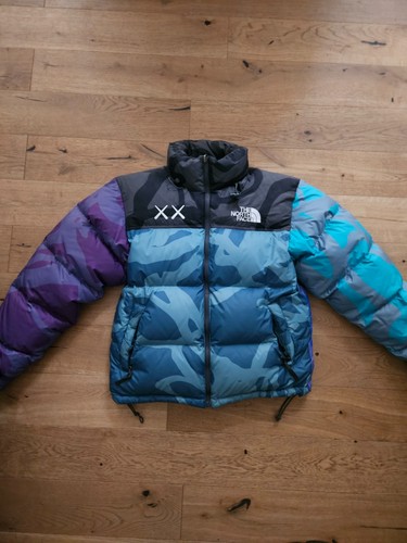 Northface kaws nuptse - northface,